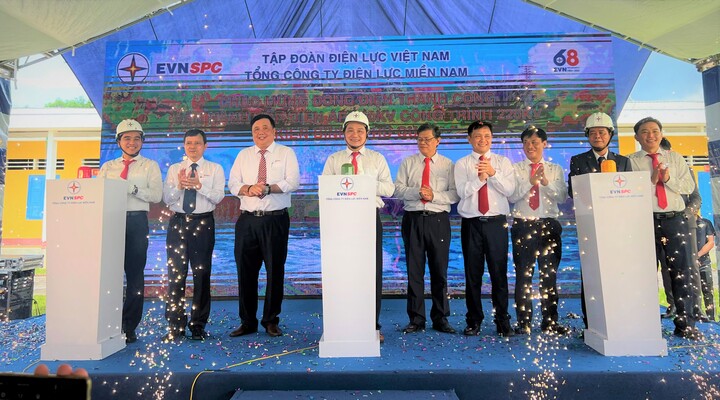 Nhìn lại công trình đường điện 220kV vượt biển lịch sử - 9