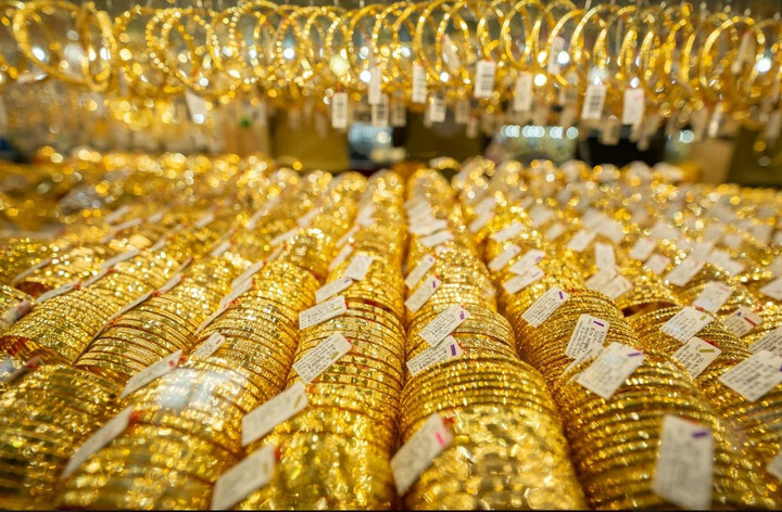 Giá vàng hôm nay 8/2: Kim loại quý giảm nhẹ - 1