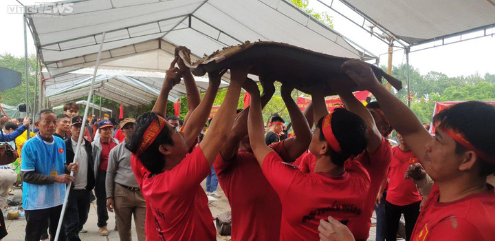 Hơn 200 pháo thủ ở Hải Dương tay lấm lem, ném pháo đất nổ như sấm - 10
