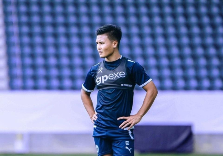 Đến lúc Quang Hải rời Pháp? - 1