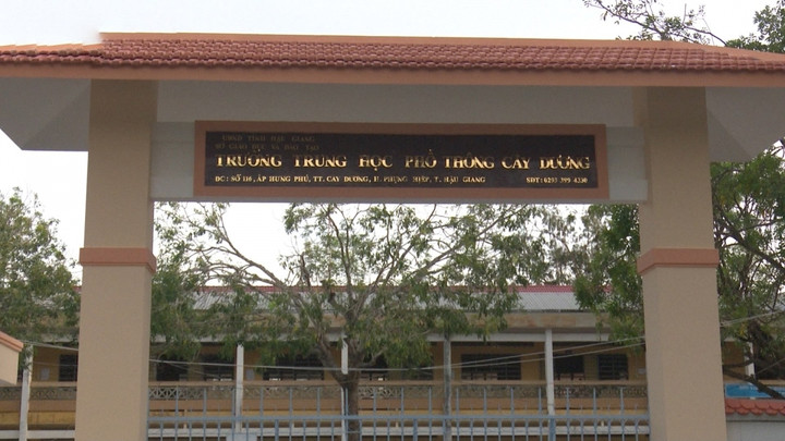 Nữ sinh lớp 6 đánh bạn và quay clip tại Hậu Giang: Xác minh, xử lý nghiêm - 2