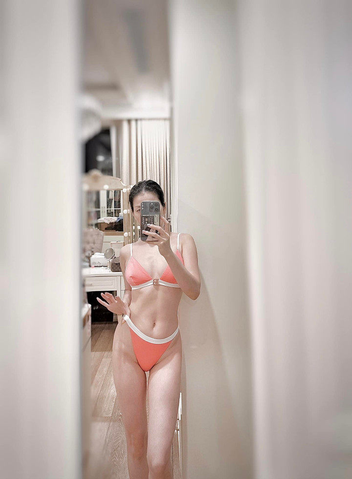 Sao Việt 9/2: Hari Won phủ nhận mang bầu, Lệ Quyên diện áo tắm gợi cảm - 2