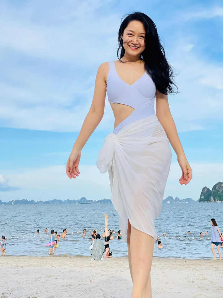 Sao Việt 9/2: Hari Won phủ nhận mang bầu, Lệ Quyên diện áo tắm gợi cảm - 5