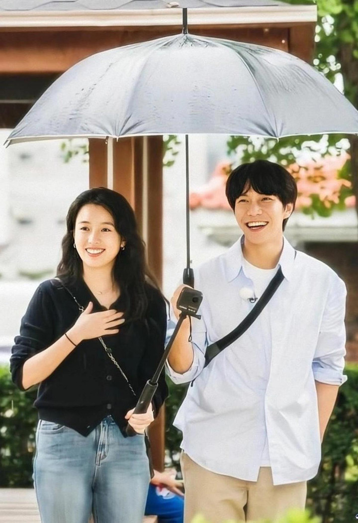 Loạt 'người tình màn ảnh' toàn mỹ nhân đình đám của Lee Seung Gi - 2
