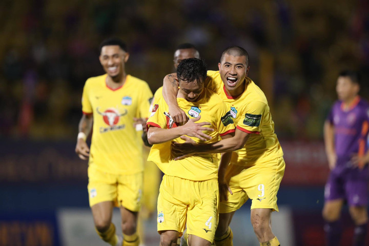 Trực tiếp bóng đá Bình Dương 1-1 HAGL: Rimario gỡ hòa - 1