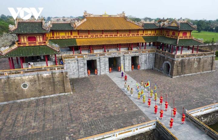 Vẻ đẹp thơ mộng của thành phố Huế nhìn từ trên cao - 11
