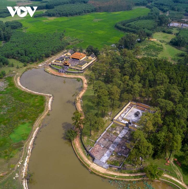 Vẻ đẹp thơ mộng của thành phố Huế nhìn từ trên cao - 7