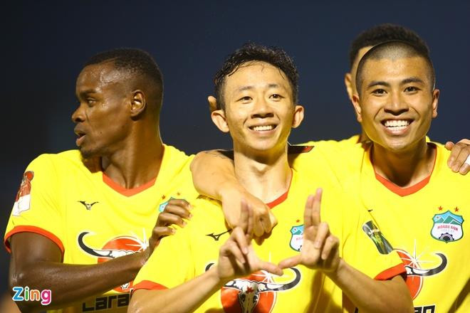 HLV Kiatisak: 'HAGL cần được thông cảm' - 1