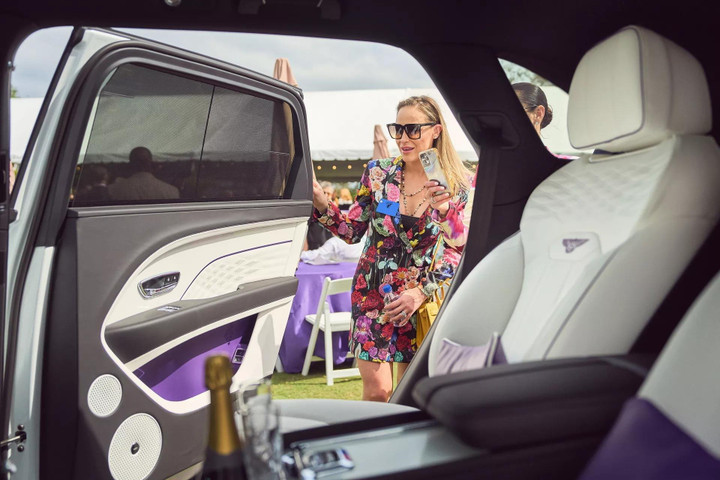 Chiếc Bentley Bentayga đặc biệt giá 1 triệu USD - 8