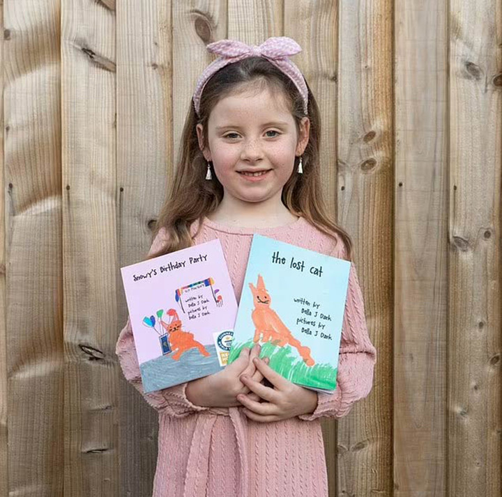 Chân dung tác giả trẻ nhất thế giới, xuất bản sách khi mới lên 5 tuổi - 1