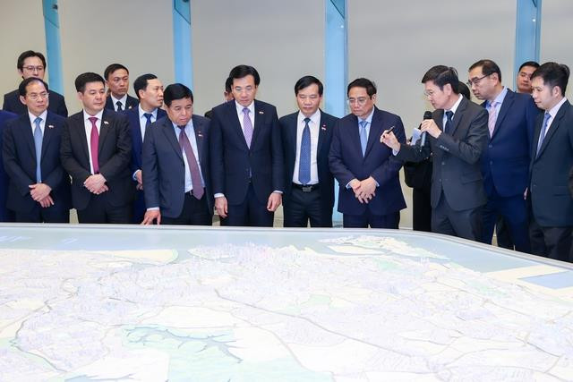 Thủ tướng tìm hiểu quy hoạch quốc gia và thành phố thông minh của Singapore - 2