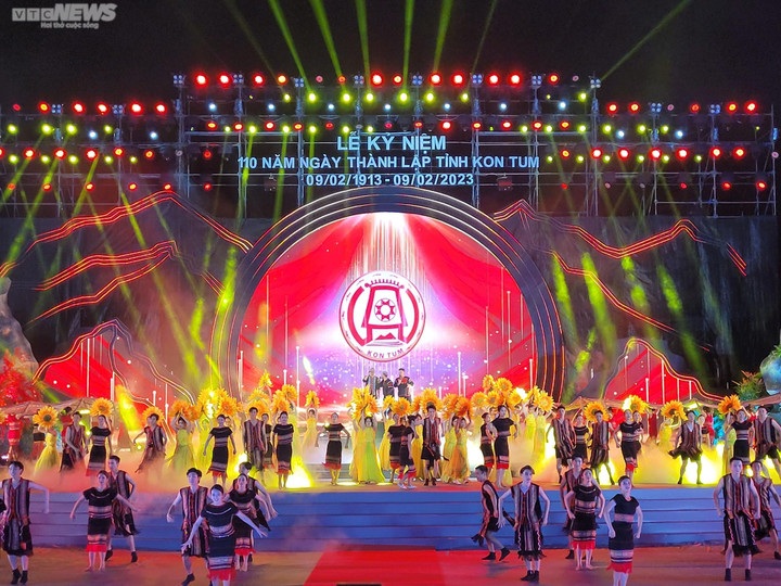 Thường trực Ban Bí thư Võ Văn Thưởng: Phải gìn giữ 'chiếc áo màu xanh' đại ngàn - 1