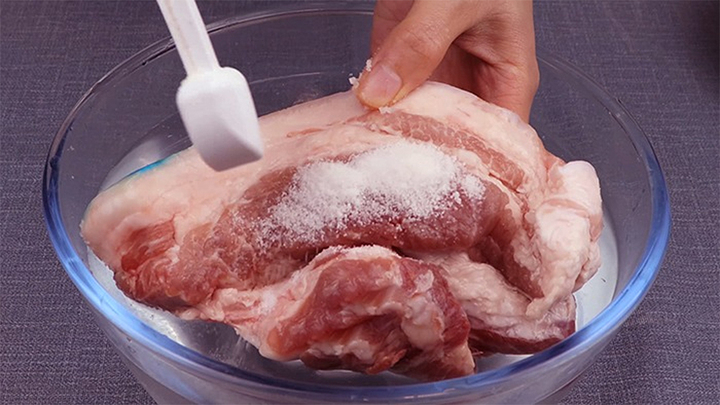 Mẹo rã đông thịt thật nhanh mà không mất chất, mất ngon - 2