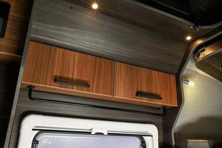 Khám phá Toyota Hilux GR Sport phiên bản nhà di động - 21