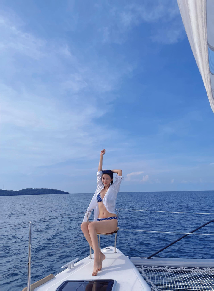 Sao Việt 11/2: MC Hoàng Oanh thăm gia đình chồng cũ, Lý Hải sấy tóc cho vợ - 3