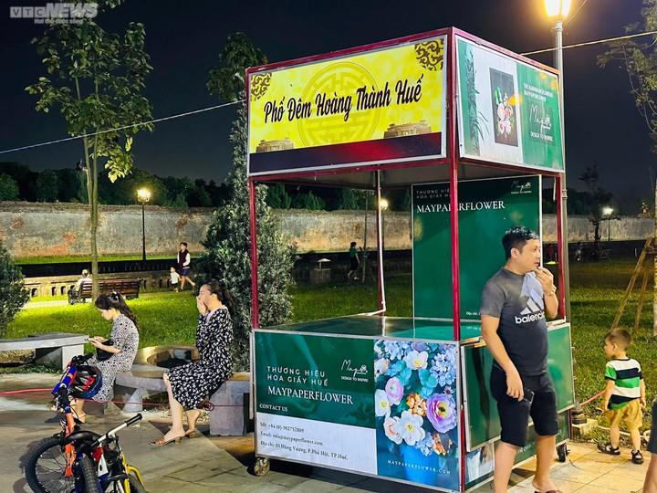 Chợ đêm ở Quảng Trị 'chết yểu', phố đi bộ Hoàng thành Huế đìu hiu - 15