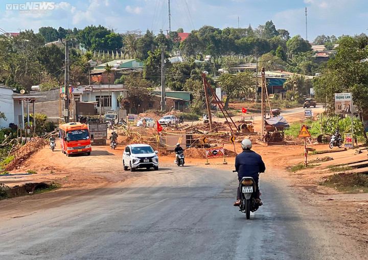 Mương thoát nước tại dự án nâng cấp quốc lộ 3.600 tỷ đồng chưa xong đã hỏng - 1