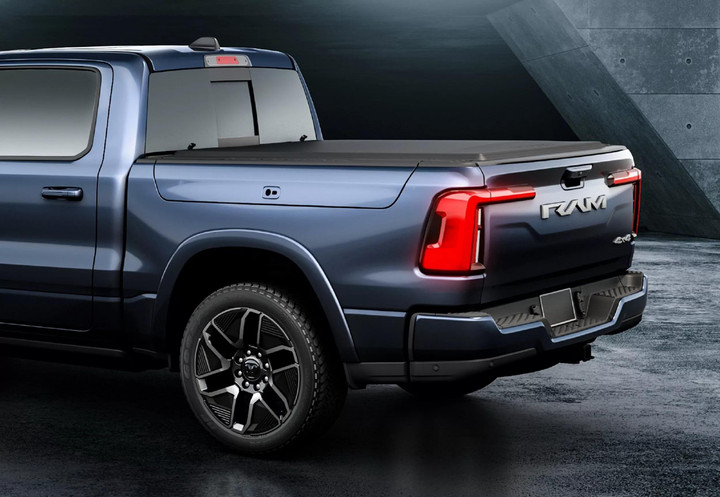 Ram, Chevrolet Silverado 1500, ảnh 6 Bán tải điện Ram REV 2024 lộ diện với thiết kế mới - 7
