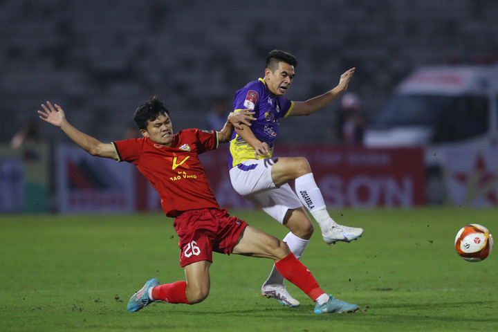 HLV Hà Nội FC: 'Nhịp độ V-League chậm hơn các giải châu Á khác' - 1