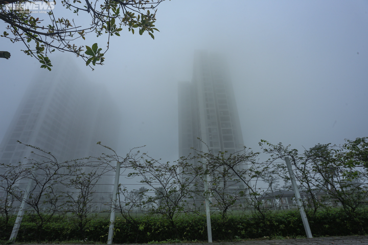 Sương mù dày đặc, Thành phố Hà Tĩnh mờ ảo như Sapa - 5