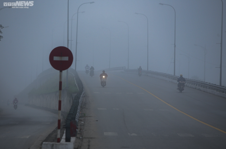 Sương mù dày đặc, Thành phố Hà Tĩnh mờ ảo như Sapa - 12