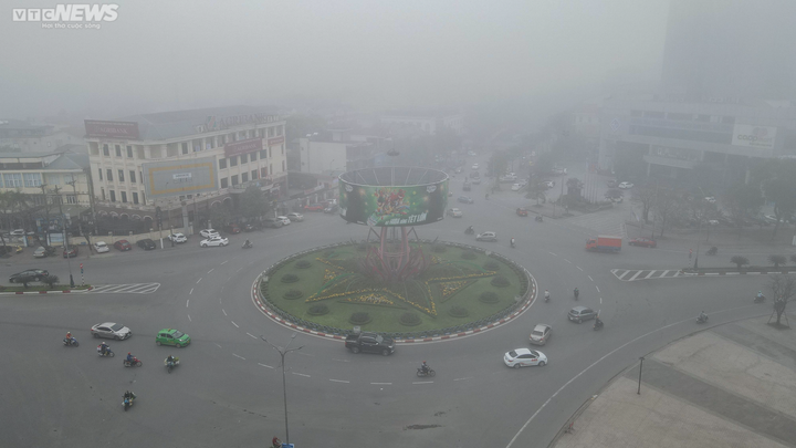 Sương mù dày đặc, Thành phố Hà Tĩnh mờ ảo như Sapa - 13