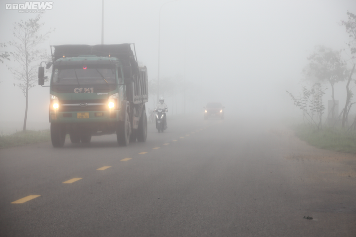 Sương mù dày đặc, Thành phố Hà Tĩnh mờ ảo như Sapa - 8