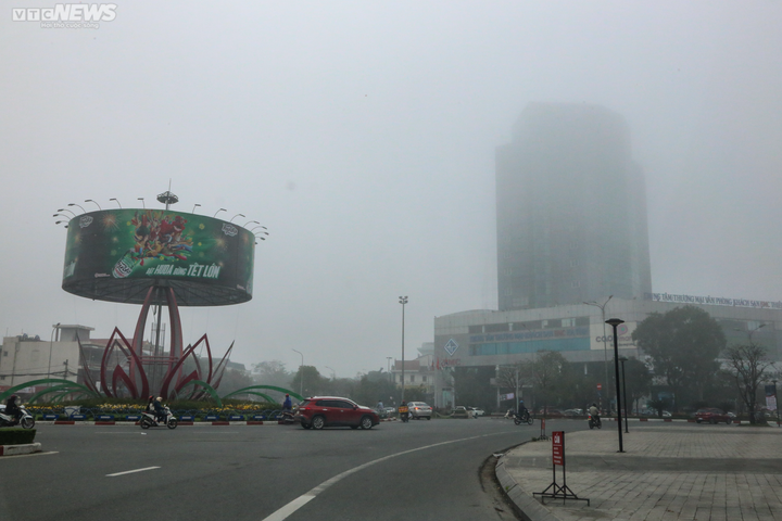 Sương mù dày đặc, Thành phố Hà Tĩnh mờ ảo như Sapa - 4