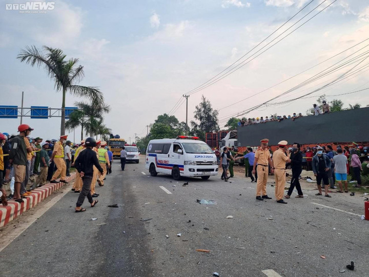  Ám ảnh tiếng thều thào kêu cứu trong đêm vụ lật xe thảm khốc làm 8 người chết - 2