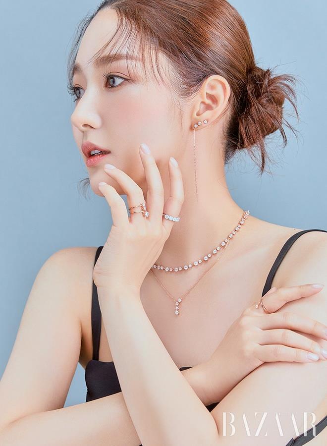 'Nữ hoàng dao kéo' Park Min Young bị điều tra - 1