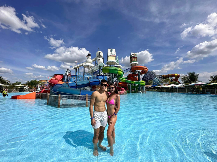 Vợ Tây của Bùi Tiến Dũng lấy lại vóc dáng nóng bỏng chỉ 2 tháng sau sinh - 6