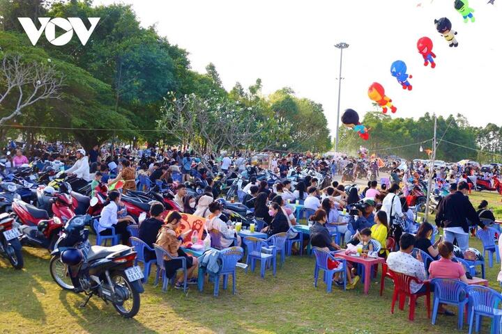 Rộn ràng mùa thả diều ở Cần Thơ - 15