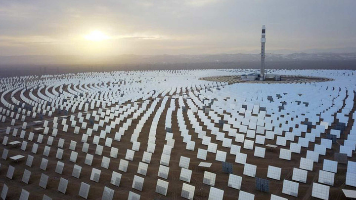 Cận cảnh 'siêu nhà máy điện gương' Trung Quốc tạo 390 triệu kWh điện mỗi năm - 4