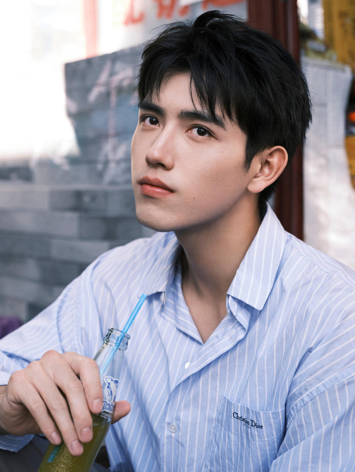 Trần Phi Vũ ảnh 4 Lộ ảnh nhạy cảm, danh tiếng Trần Phi Vũ lập tức chạm đáy - 5