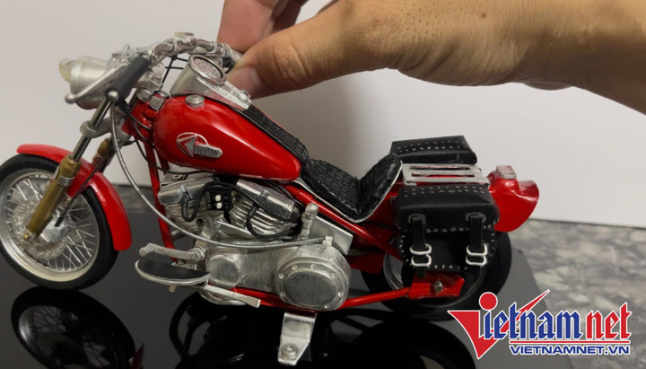 Ngắm loạt mô tô tự chế cực tinh xảo, giống hệt xe thật của thợ tóc Long Ducati - 13