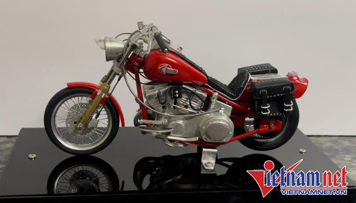 Ngắm loạt mô tô tự chế cực tinh xảo, giống hệt xe thật của thợ tóc Long Ducati - 12