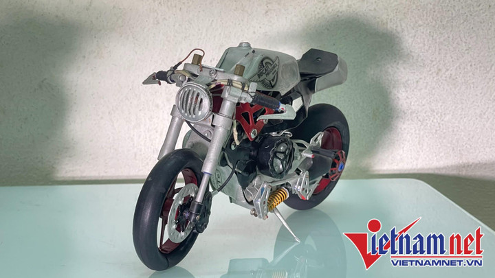 Ngắm loạt mô tô tự chế cực tinh xảo, giống hệt xe thật của thợ tóc Long Ducati - 4