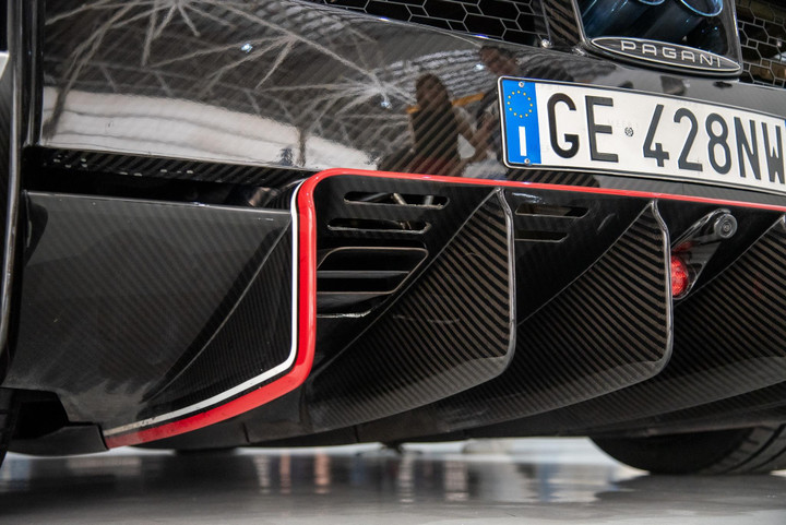 Cận cảnh siêu xe giới hạn Pagani Huayra Roadster BC giá 10,5 triệu USD - 15