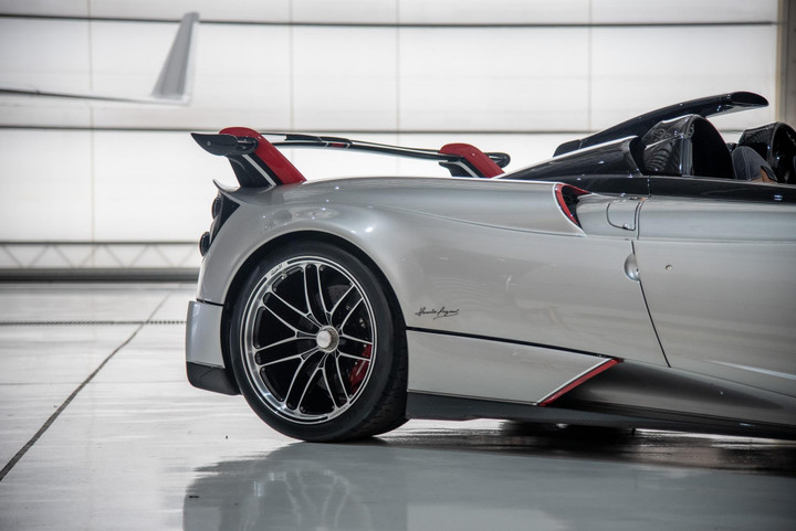Cận cảnh siêu xe giới hạn Pagani Huayra Roadster BC giá 10,5 triệu USD - 12