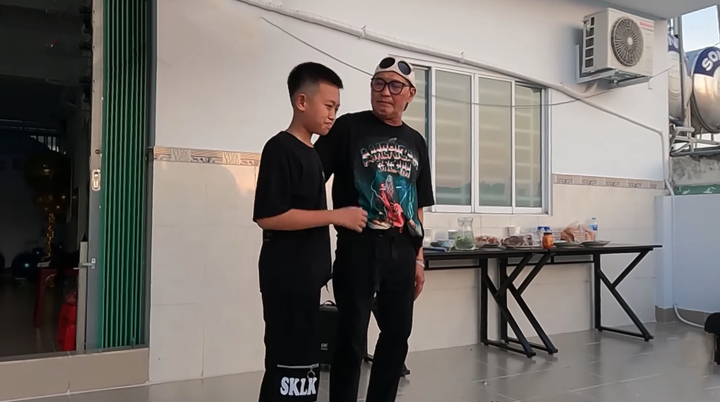Cuộc sống bươn chải bán bánh bèo mưu sinh của nghệ sỹ Duy Phương tuổi 70 - 3