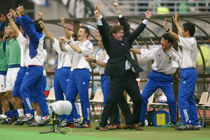 Kỷ luật thép của HLV Troussier tạo ra bước ngoặt cho bóng đá Nhật Bản - 2