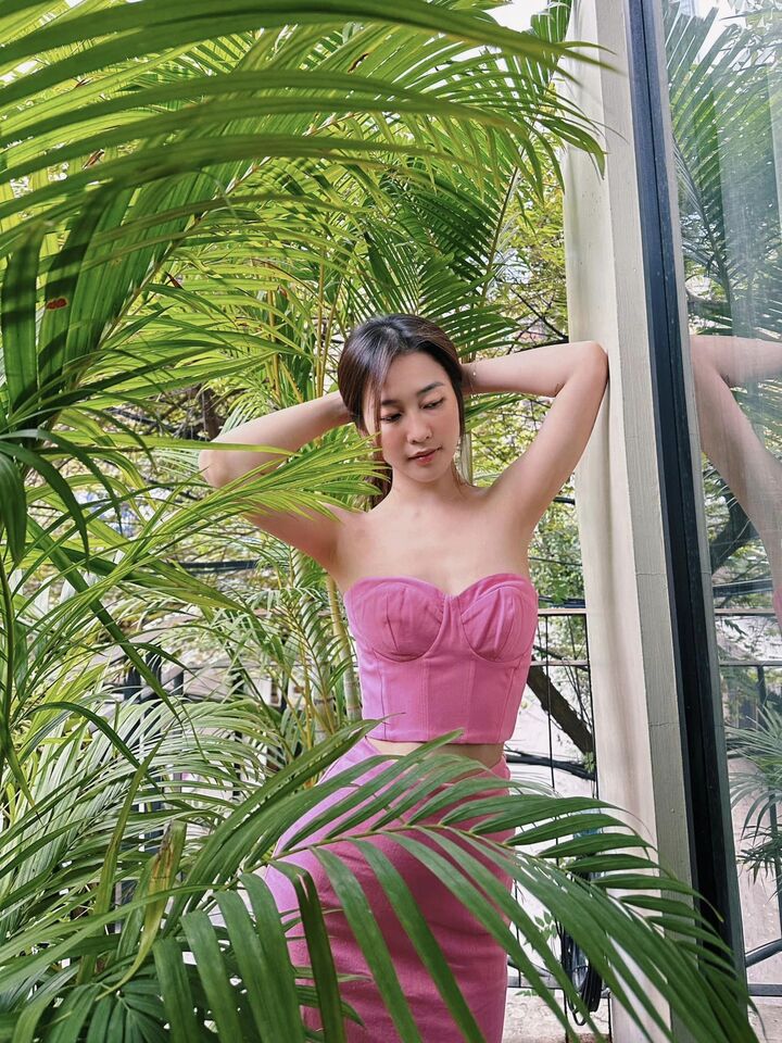 Sao Việt 19/2: Xuân Bắc tươi tắn hậu ồn ào, Hoa hậu Thu Hoài nóng bỏng ở tuổi 47 - 5