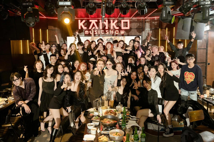 Thời trang Vy Hoàng Nguyễn: Vẻ đẹp tinh tế nằm trong từng chi tiết của sản phẩm - 2