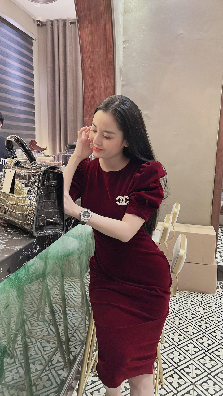 Thời trang Vy Hoàng Nguyễn: Vẻ đẹp tinh tế nằm trong từng chi tiết của sản phẩm - 3