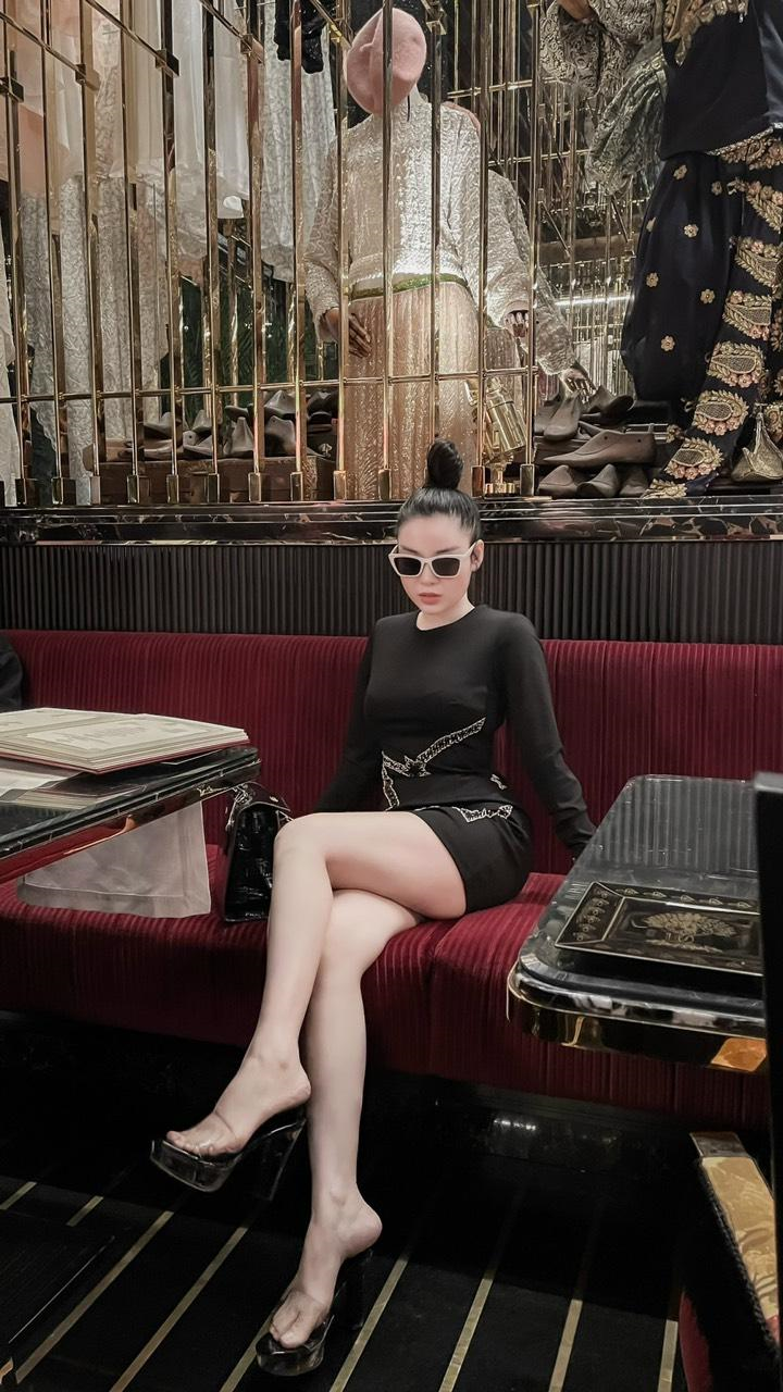 Thời trang Vy Hoàng Nguyễn: Vẻ đẹp tinh tế nằm trong từng chi tiết của sản phẩm - 4