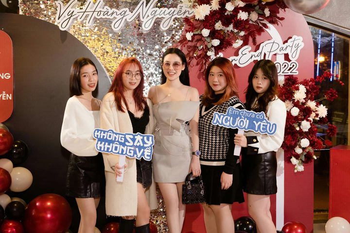 Thời trang Vy Hoàng Nguyễn: Vẻ đẹp tinh tế nằm trong từng chi tiết của sản phẩm - 5