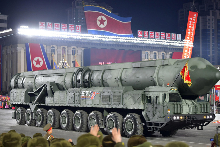 Câu hỏi lớn về vụ phóng tên lửa Triều Tiên rơi vào EEZ Nhật Bản - 2