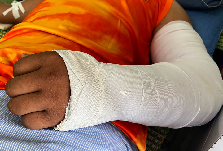 Nam shipper kể lại lúc bị đôi vợ chồng đánh gãy hai tay - 2