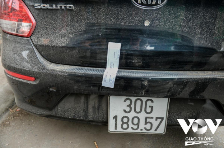 Gầm cầu Vĩnh Tuy, Hà Nội: Tổ chức giao thông kiểu 'sống chết mặc bay'? - 11