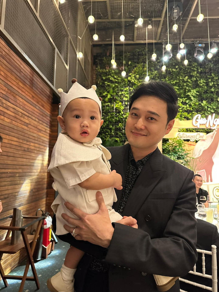 Sao Việt 22/2: Đan Trường và vợ cũ gặp gỡ gia đình Cường Đô La - 3